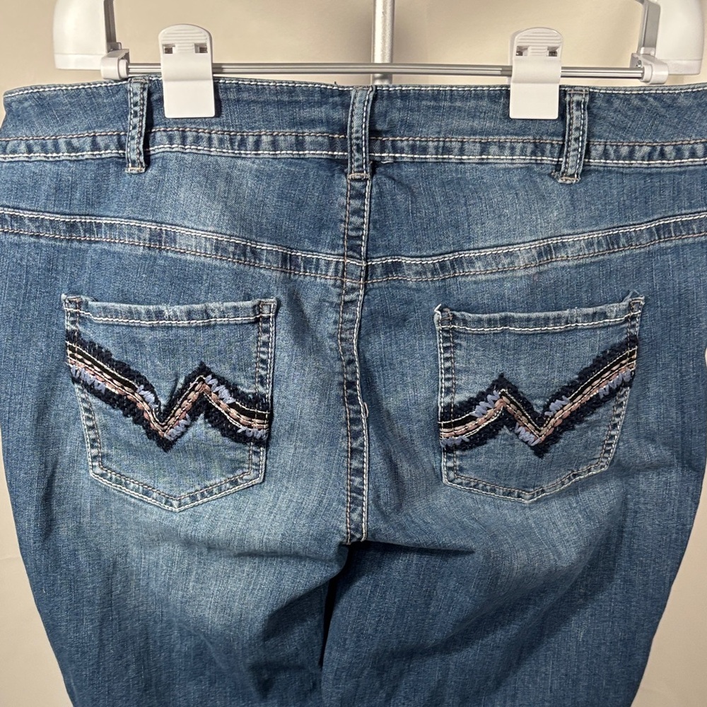 Lane Bryant SZ 22 Tall Distressed Blue Jeans - Picture 6 of 7
